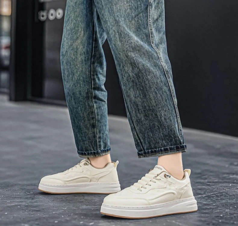 Neue, bequeme Herrenschuhe im lässigen Stil, vielseitige, dicke Sohlen, höhenvergrößernde weiße Schuhe, Sportschuhe – Detail 5
