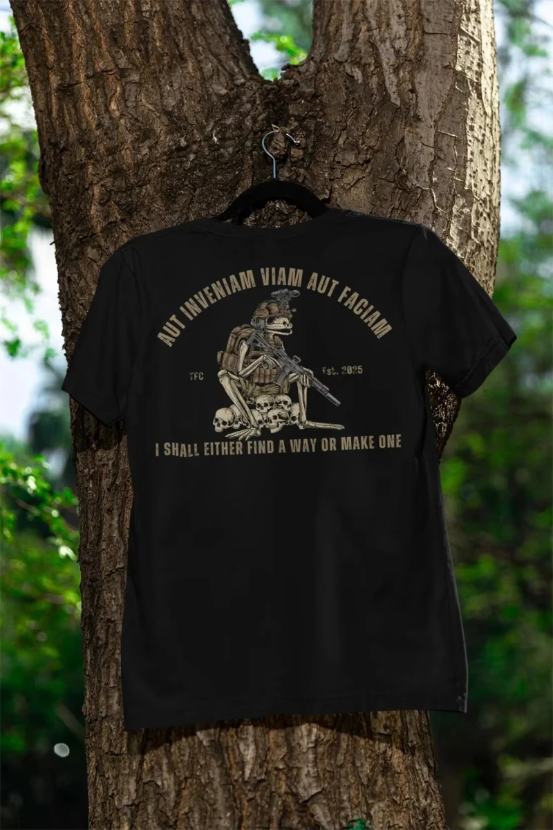 قمصان قطنية مطبوعة بأكمام قصيرة لعام 2025 للرجال والنساء، قمصان غير رسمية للصيف والخريف والشتاء