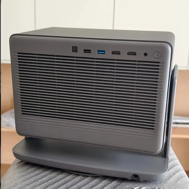 Projector with Tri Color Zoom and Axis Shifting Gimbal for Intelligent Cinema Gaming