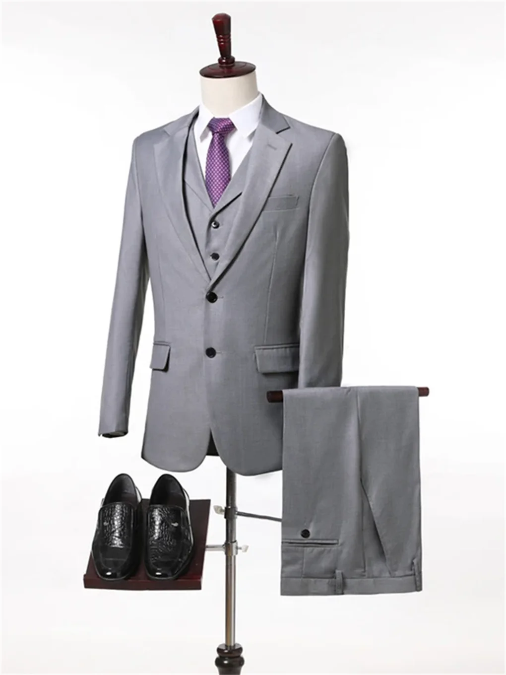 3 Pieces Light Gray Men\'s Suits Two Buttons Notch Lapel Blazer Vest Pants Formal Slim Fit Wedding Business Tuxedos