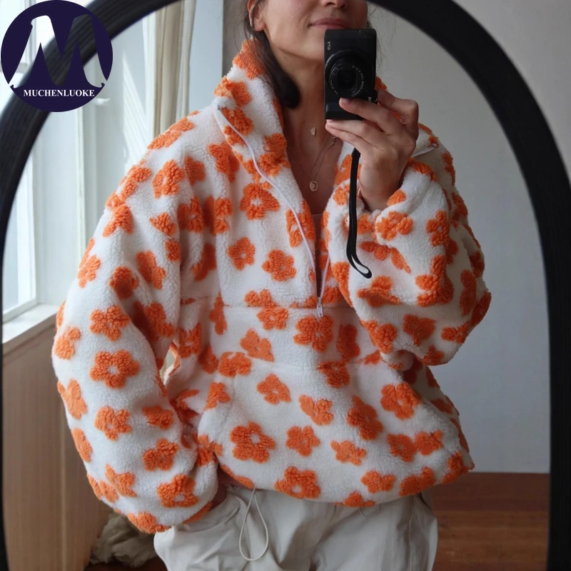 女性のエレガントな花柄ファズ厚手フードなしスウェットシャツ秋冬ファッションカジュアルルーズトップ暖かいファッションを維持