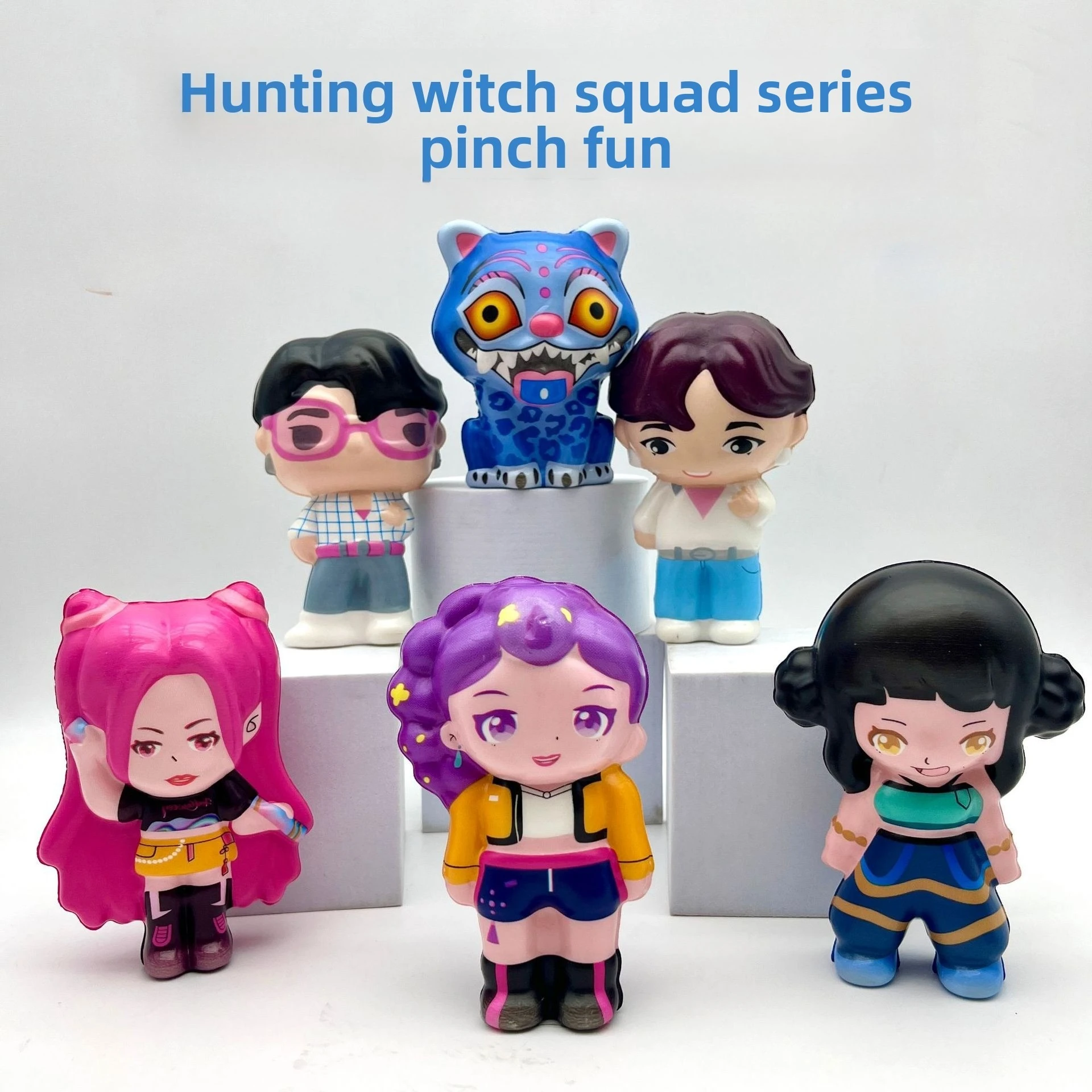 

2025 Hot Sale Kpop Witch Hunting Girl Group Pinch Music Slow Rebound Decompression Toy Hand-made Model Doll Decoration