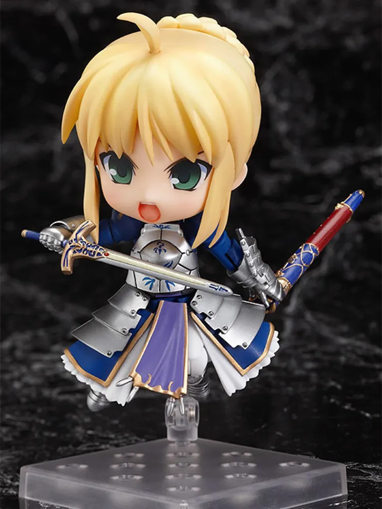 10CM Saber Anime Fate/Stay night Figurka 121 Lily Figurka Knight King Saber Caliburn Battle Scene Model PVC Prezent Dla dzieci Dekoracja