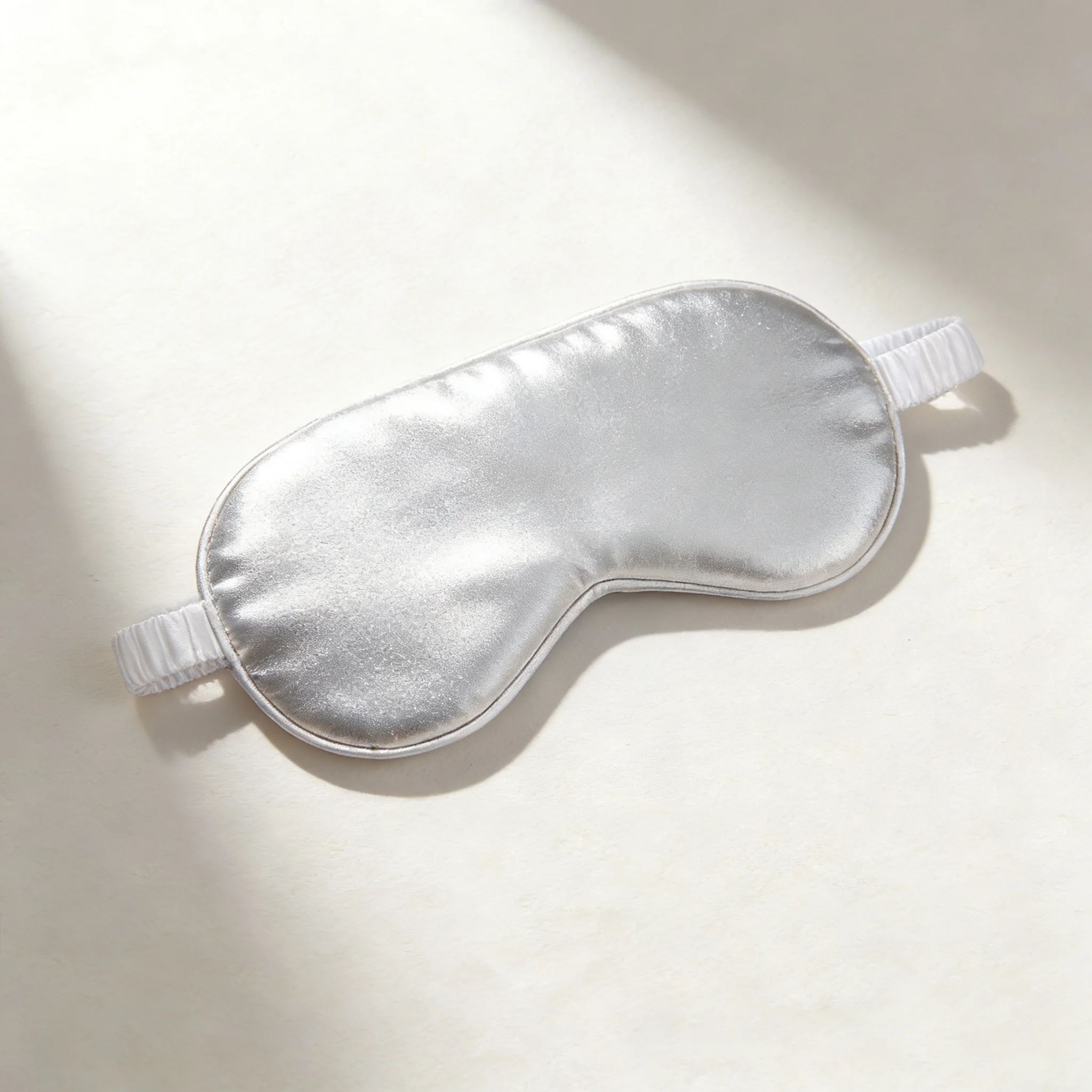 

Soft Silver Imitation Silk Sleep Eye Mask Light Blocking for Bedroom Sleep Comfortable Unisex Daily Eye Care