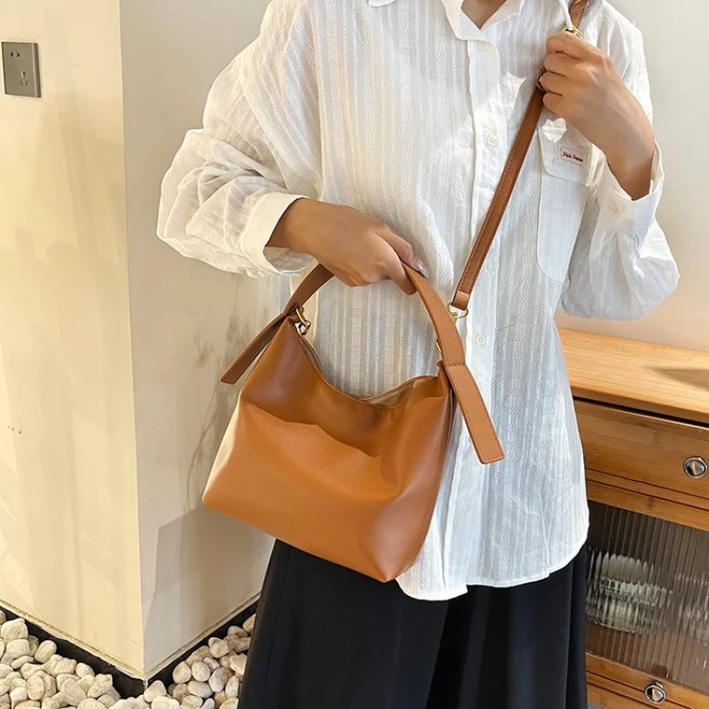 

2025 New High-end Ladies Leather Crossbody Handbag Luxury Brand Famous Designer Classic Vintage Paris​