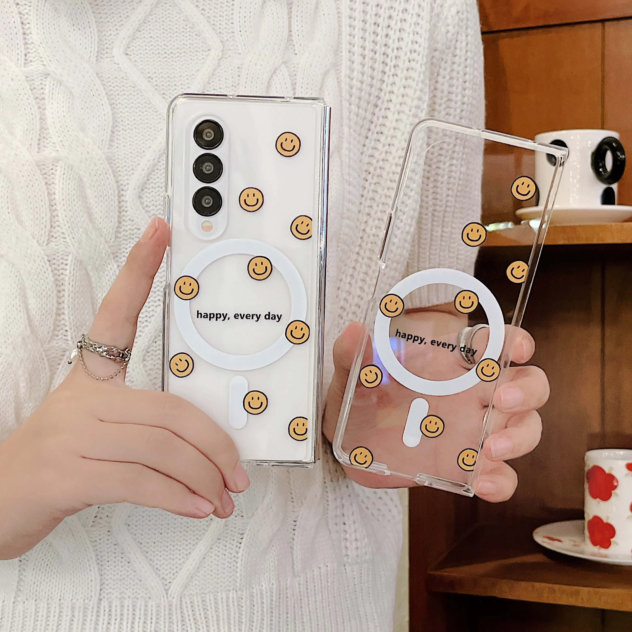 Cartoon smile round stand holder magnetic phone case bracelet happy cute cover for samsung z flod 5 4 3 5G fold4 fold5 fold3 box