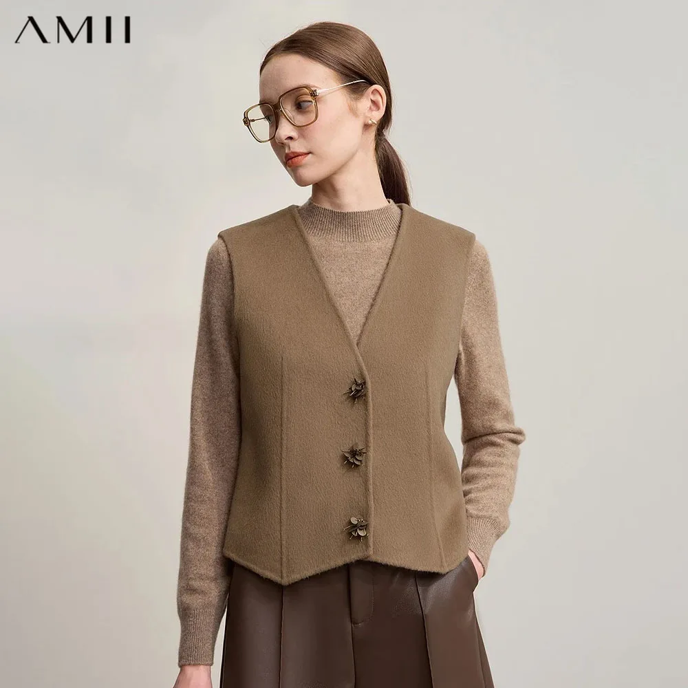 Amii Vest Jacket Woman 2026 Winter New Camel Solid Elegant Retro Office Lady Outerwear Short V-neck Vest Top For Ladies 12454005