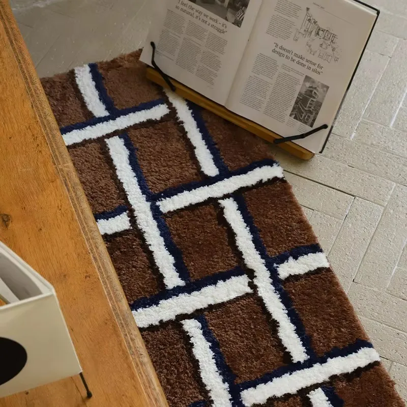 VIKAMA Vintage Checked Rectangular Rug – For Bedside, Hallway and Bedroom; Non-slip and Machine-washable Home Accessories