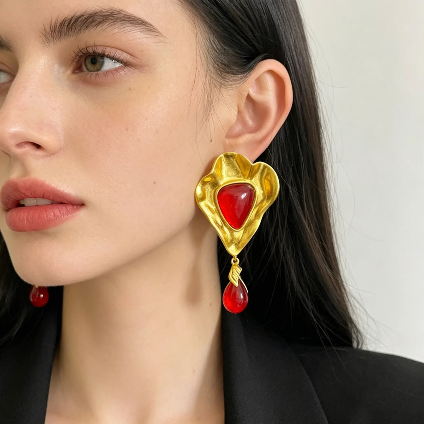 French retro court style matte gold lotus leaf inlaid gemstone earrings women's niche dinner catwalk long earrings earrings
