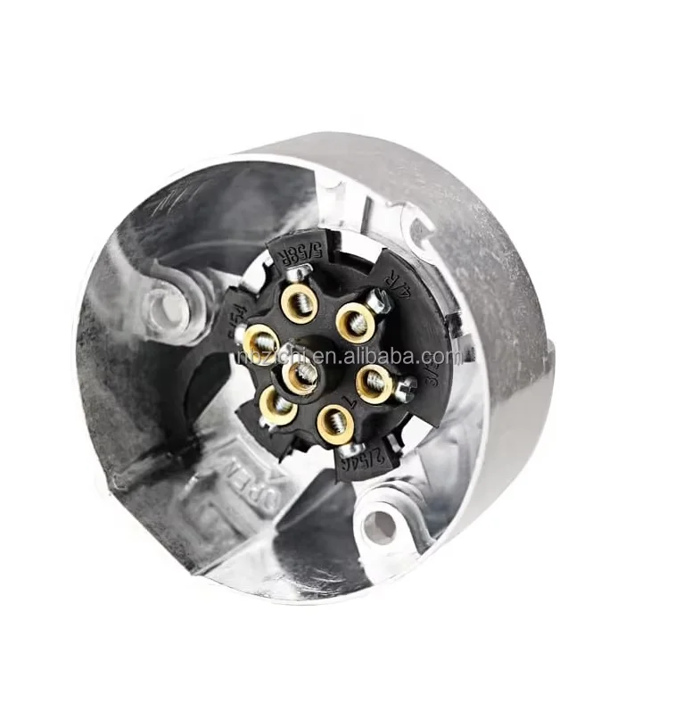 Anti-fog Function 12V 7Pin Trailer Socket 7 Way Aluminum Trailer Connector Trailer Adapter 7 Pole