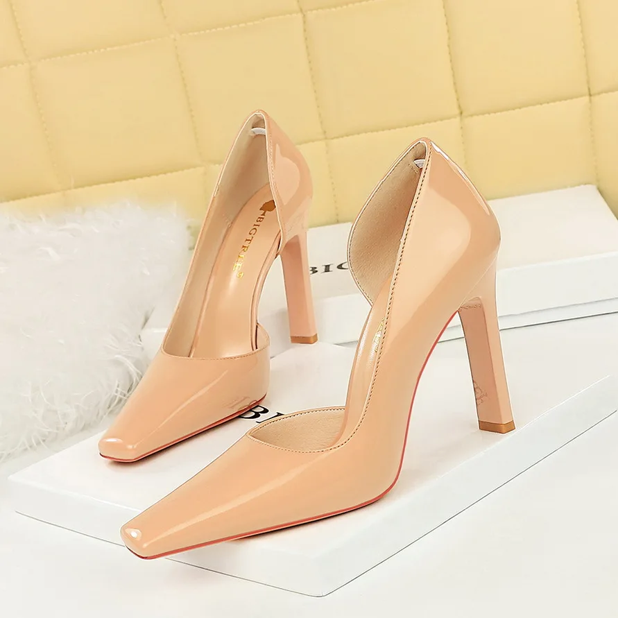 

Women Fashion 11cm Super High Heels Pumps Lady Glossy Patent Leather Shallow Square Toe Block Heels Side Hollow Wine Red Shoes