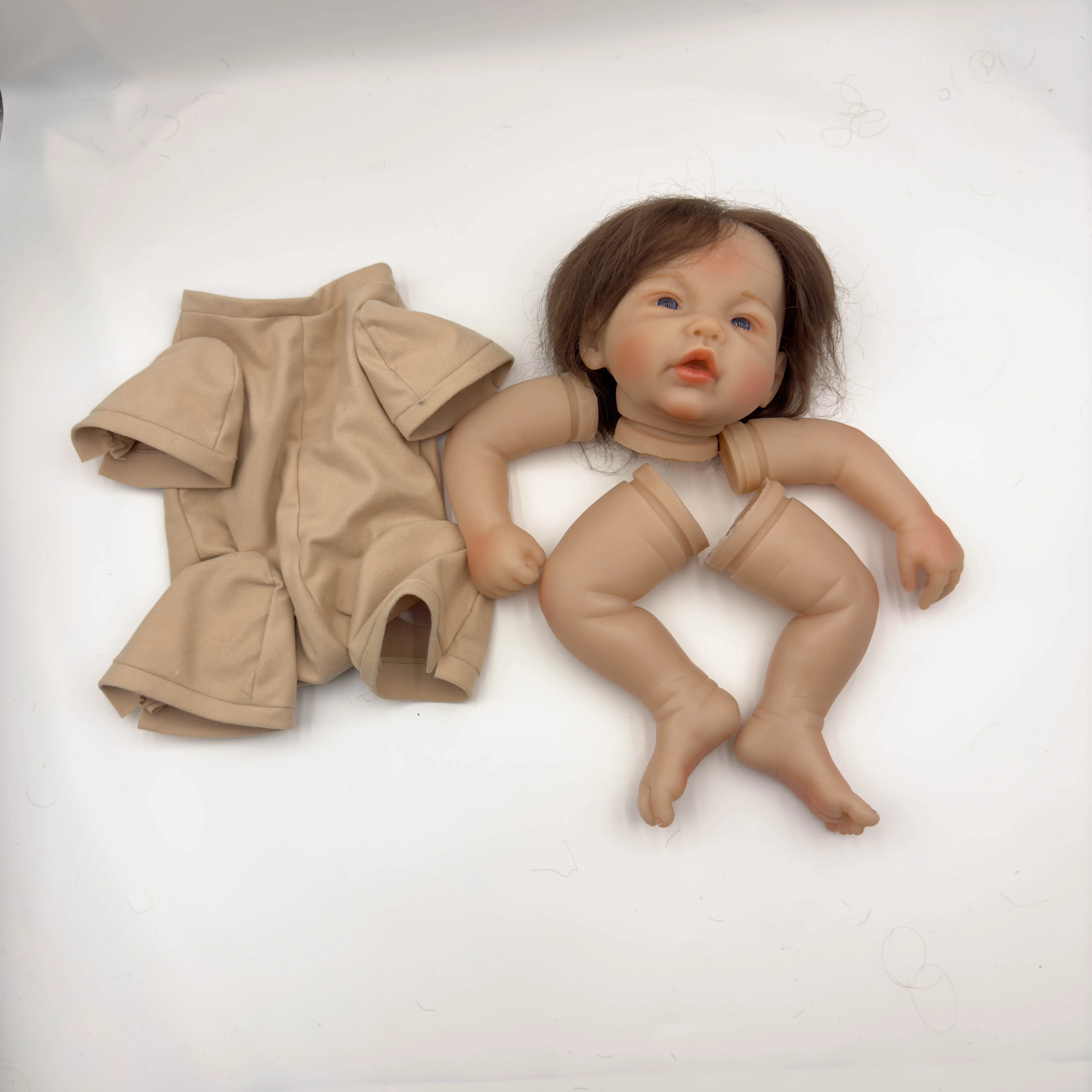 19 inch pasgeboren reborn pop kit meerdere lagen schilderen 3D huid levensechte ongemonteerde DIY pop onderdelen met handwortel-haar