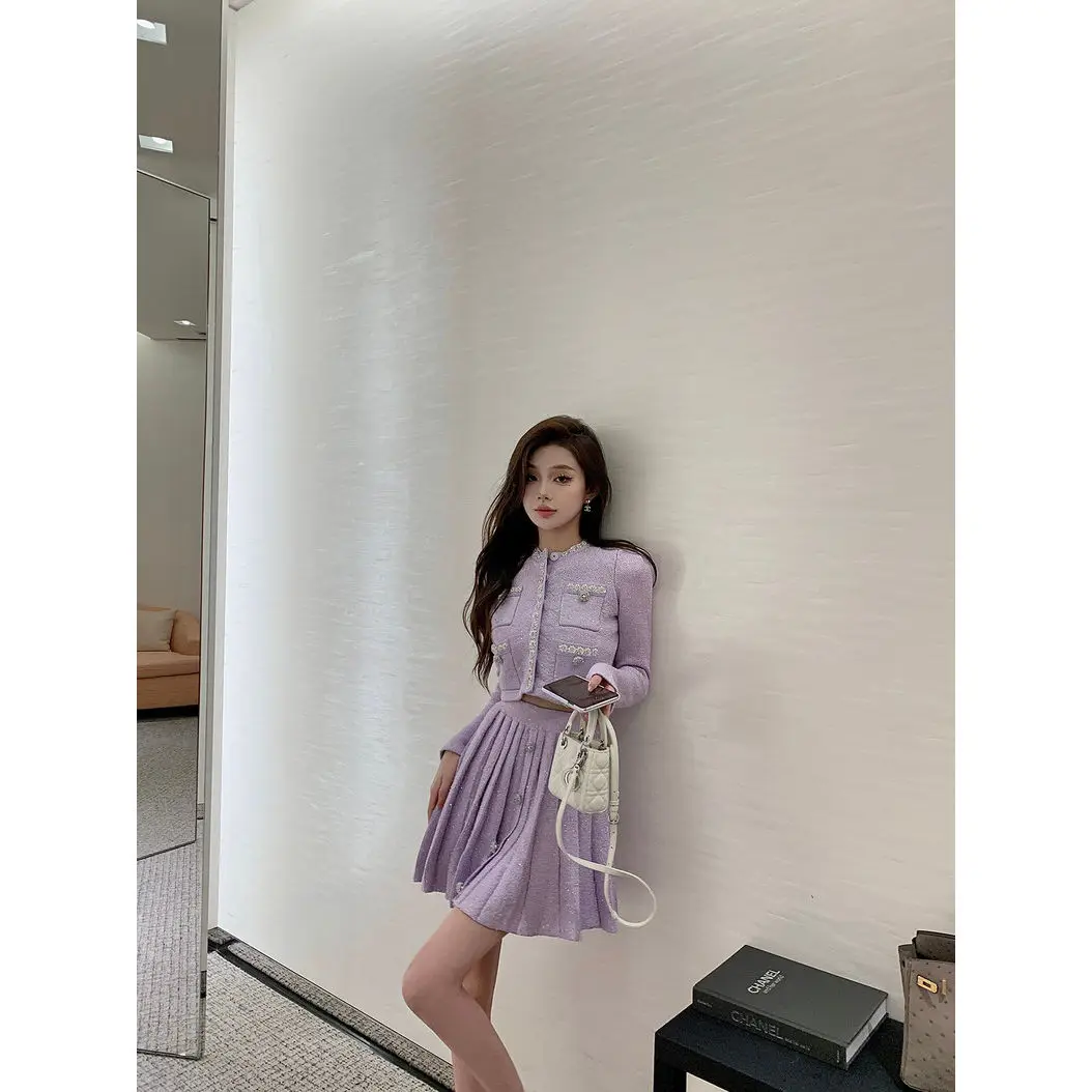 Winter Women's New Lilac Purple Nail Pearl Embellishment Sequin Round Neck Short Knitted Jacket Pleated Elegant Mini Skirt