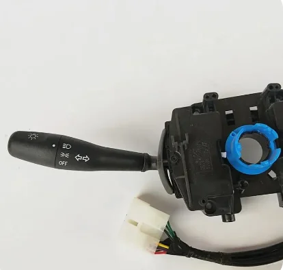 組み合わせのヘッドライトスイッチ、Jac tongyue j3、3774100u8030用のクロススイッチ