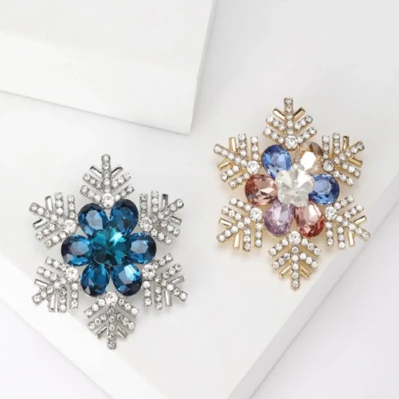 Trendy Rhinestone Snowflake Crystal Flower Brooches Pins For Women Coat Banquet Party Accessories Gifts