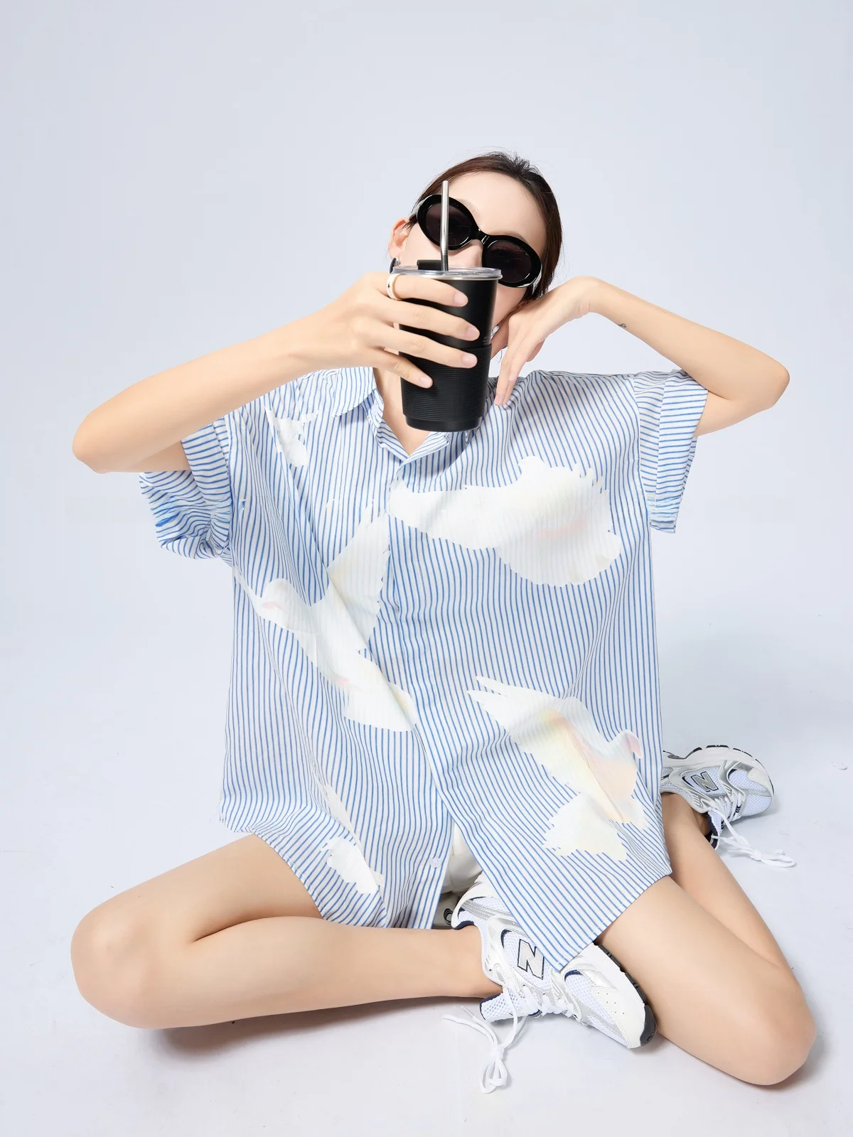 

Guuli оверсайз полосатый женский летний новый свободный топ с голубиным принтом, повседневный женский топ с воротником irt