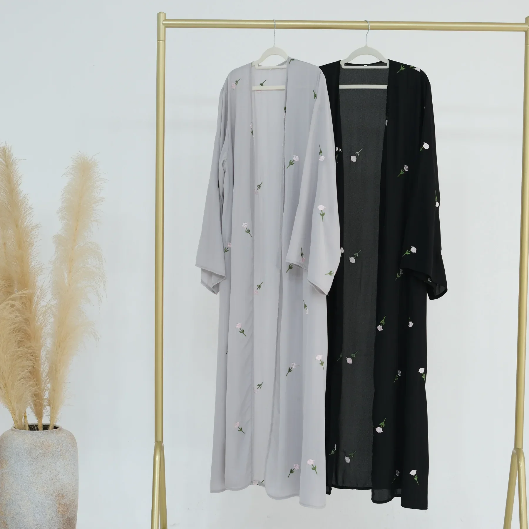 سترة إسلامية متواضعة مطرزة بالزهور للنساء دبي كيمونو عباية فستان قفطان تركي جلابية ملابس إسلامية جديدة