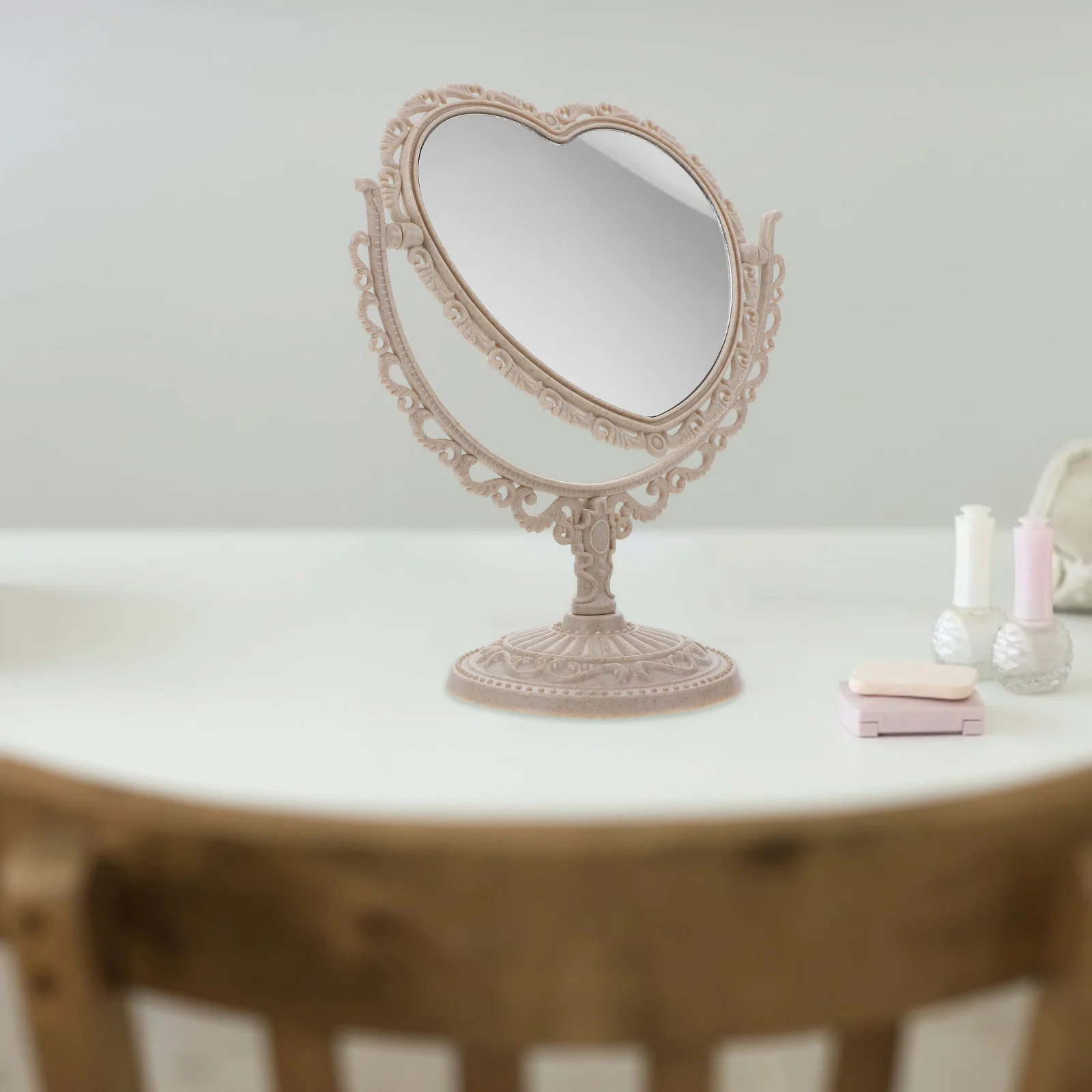 Vanity Mirror giratório para mulheres, em forma de coração, quarto, beleza, mesa, espelhos de maquiagem dupla face