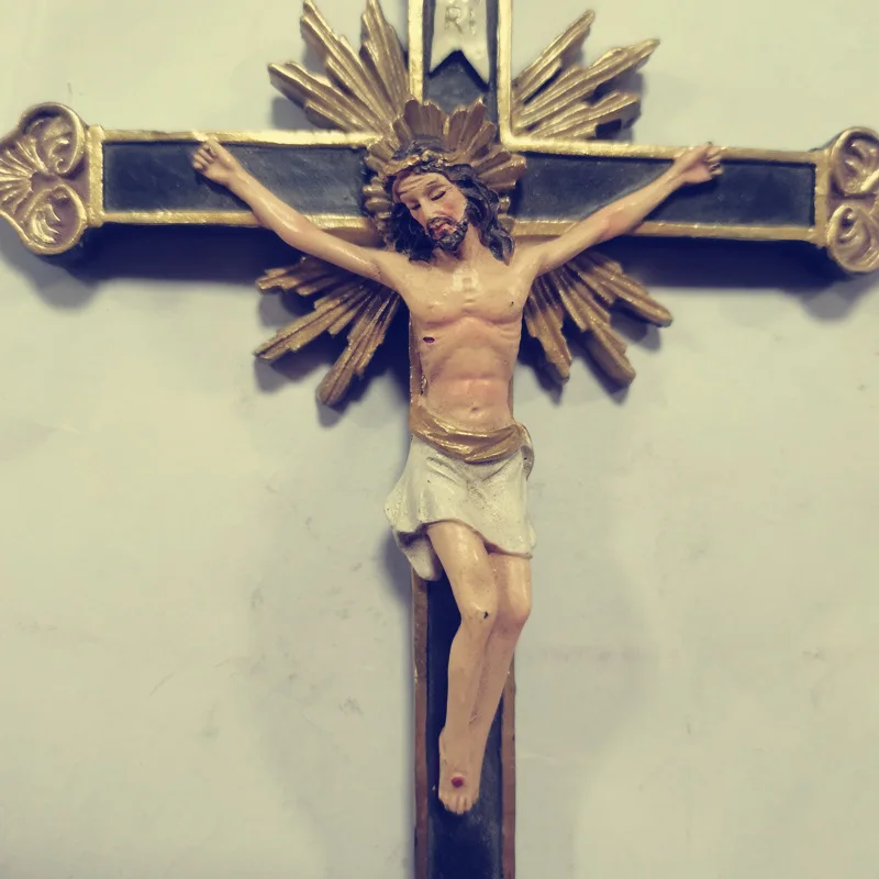 

European retro cross ornament wall hanging American resin crafts statue desktop home decor pendant desktop ornament