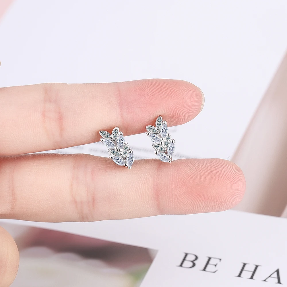 925 Sterling Zilver Nieuwe Vrouw Mode Sieraden Hoge Kwaliteit Crystal Zirkoon Eenvoudige Retro Leaf Korte Oorbellen