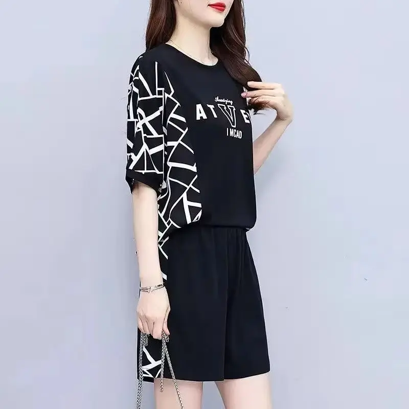 

Women's Casual Sports Suit Short-Sleeved Loose Crop Top Shorts 2 Two Piece Sets 2025 Summer New Fashion Mom's Plus Size Clothing