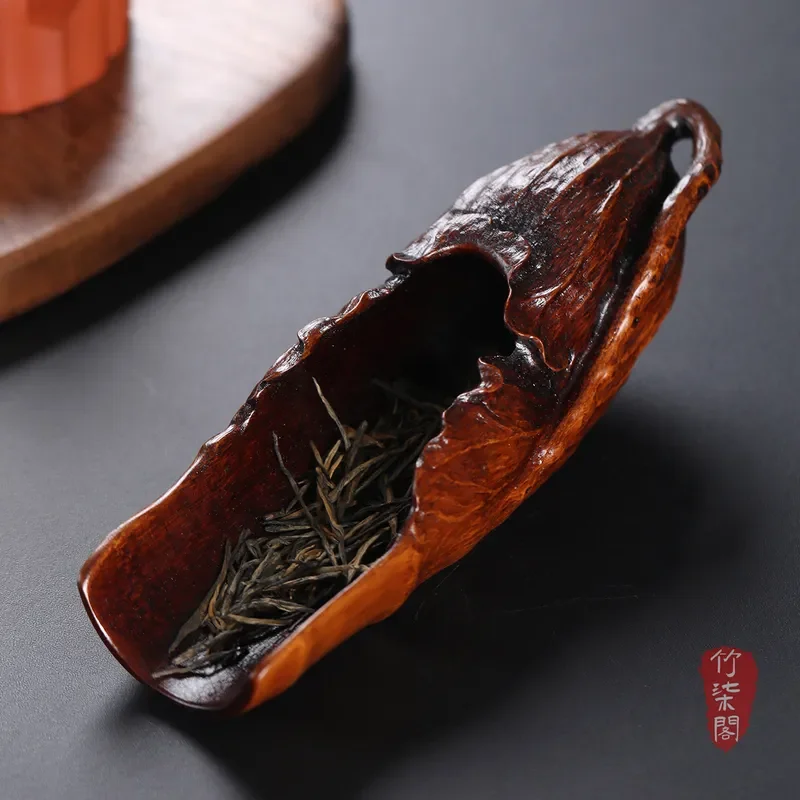 Hand Carved Bamboo Root Tea Shovel Natural Lacquered Lotus Shape Scoop for Traditional Chinese Gongfu Tea Ceremony