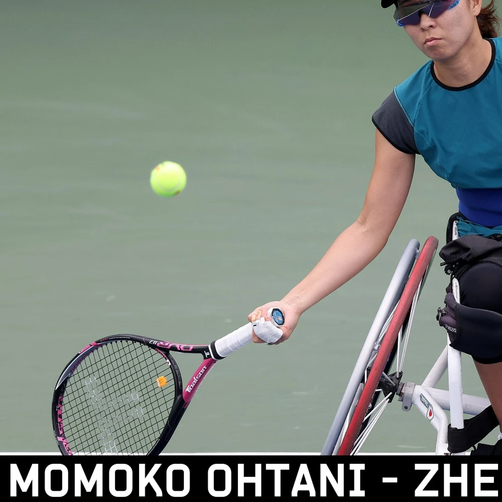 

Toalson MOMOKO limited edition OVR117 Tennis Racket 1# 4 1/4 117 16x19 248g Black powder.