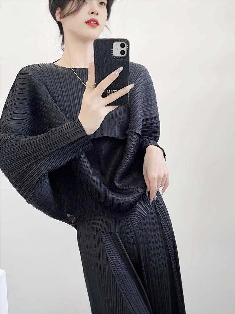 

Women Solid Color Pleated Top with Unique Square Neck Bat Sleeves Fashion Loose Casual Spring Autumn Female Top
