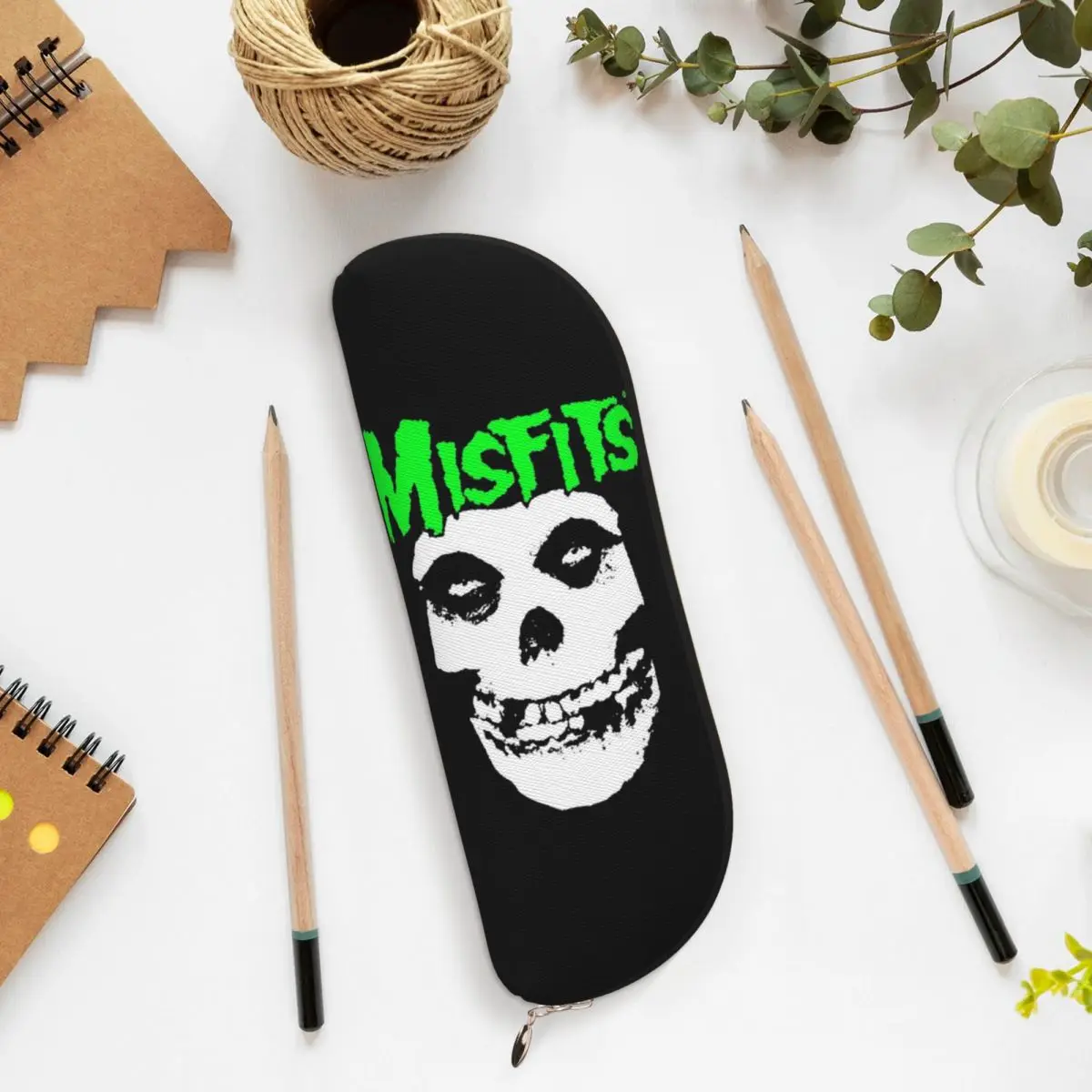 Misfits الجمجمة مقلمة حامل قلم تخزين القرطاسية لوازم تخزين كبيرة صندوق القلم حقيبة أقلام رصاص للبنين بنات هدايا