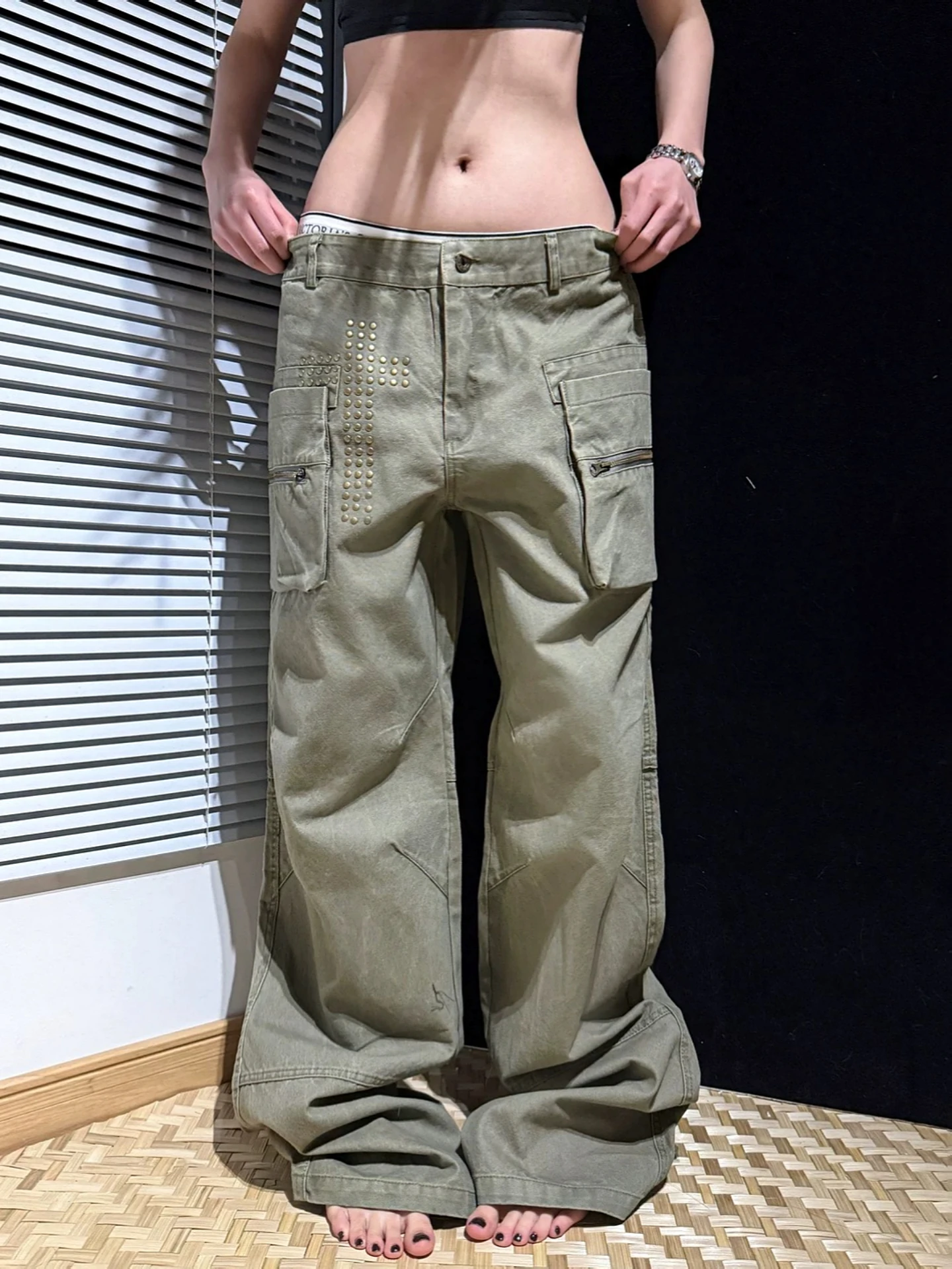 

American Vibe Retro Street Loose Fit Green Workwear Casual Pants High Street Wide Leg Pants for Women with Pockets Rivets