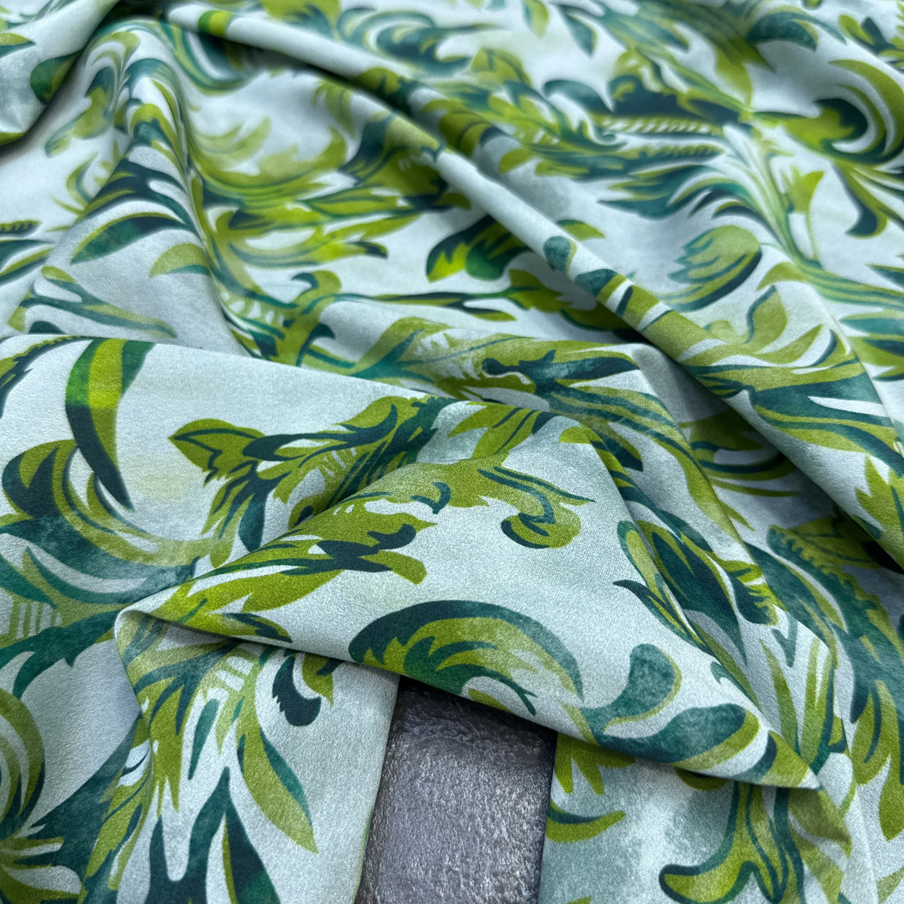 Green Plants Printed Stretch  Silk Crepe de Chine Fabric for DIY Sewing Summer Dress Pajamas Soft Comfortable Silk Fabric FR7013