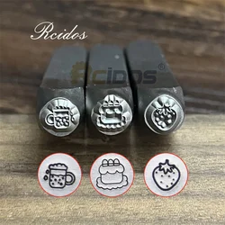 RCIDOS 6MM ciasto/piwo w kształcie truskawki biżuteria metalowa znaczki, DIY bransoletka/biżuteria symbole stempel, 1 szt cena