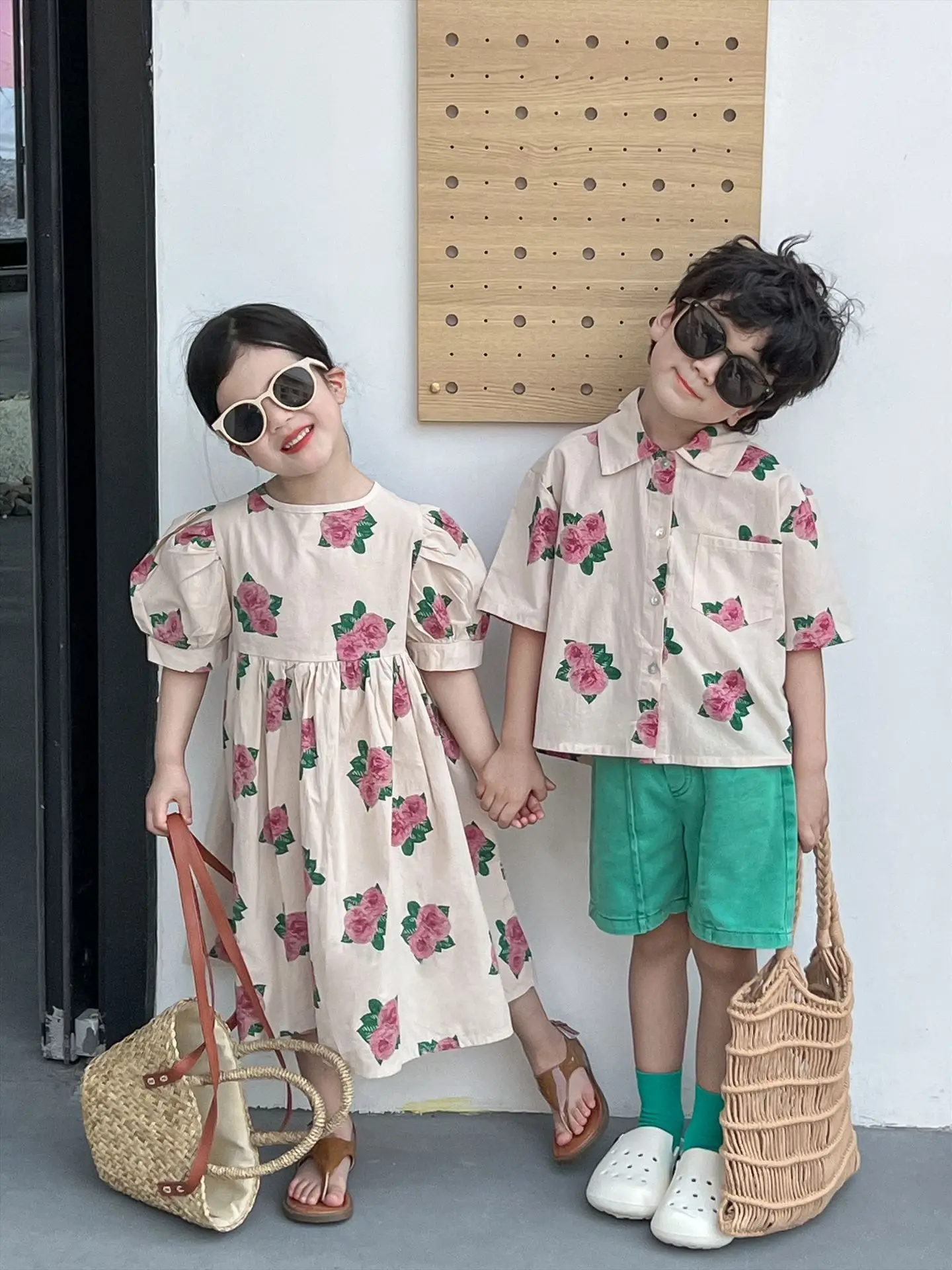 Girls Casual Dresses Summer Korean Childrens Clothing New Boys Girls Roses Lapel Collar Simple Fashion 2024 Loose Sweet