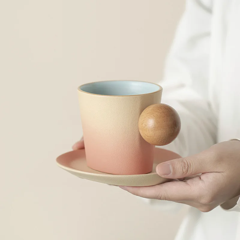 

Light luxury ceramic coffee cup and saucer set, small and fresh design