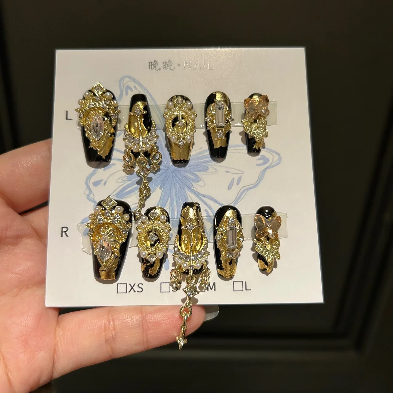 Luxury Black and Gold Press on Nails with Diamonds and Pearls Made of Eco Friendly ABS Plastic Exquisite Decoration Multiple