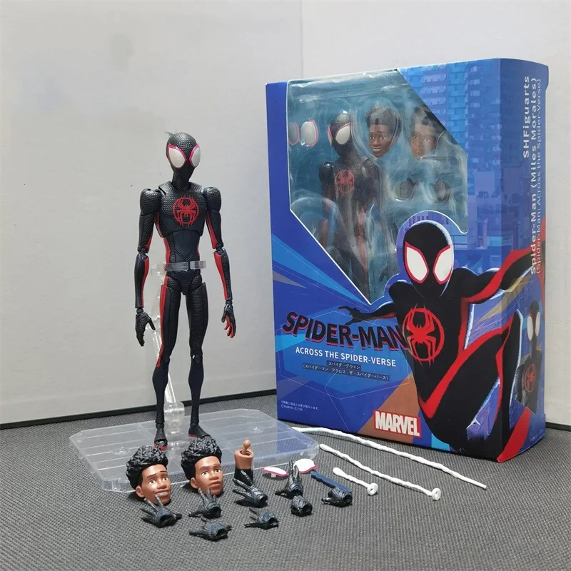 Spider örümcek adam Anime figürü Miles Morales Gwen Stacy aksiyon figürleri örümcek genelinde örümcek adam-verse Model oyuncaklar Pvc