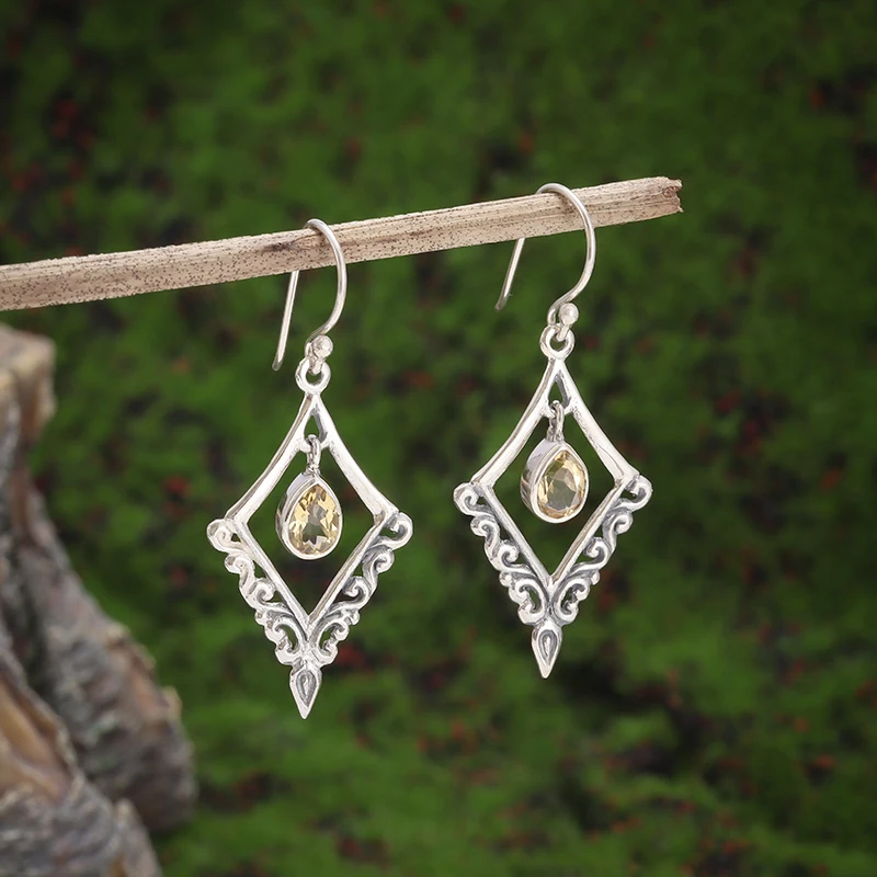 Retro Palace Style Yellow Zircon Pendant Earrings Suitable for Women's Fashion Banquet Jewelry Gifts