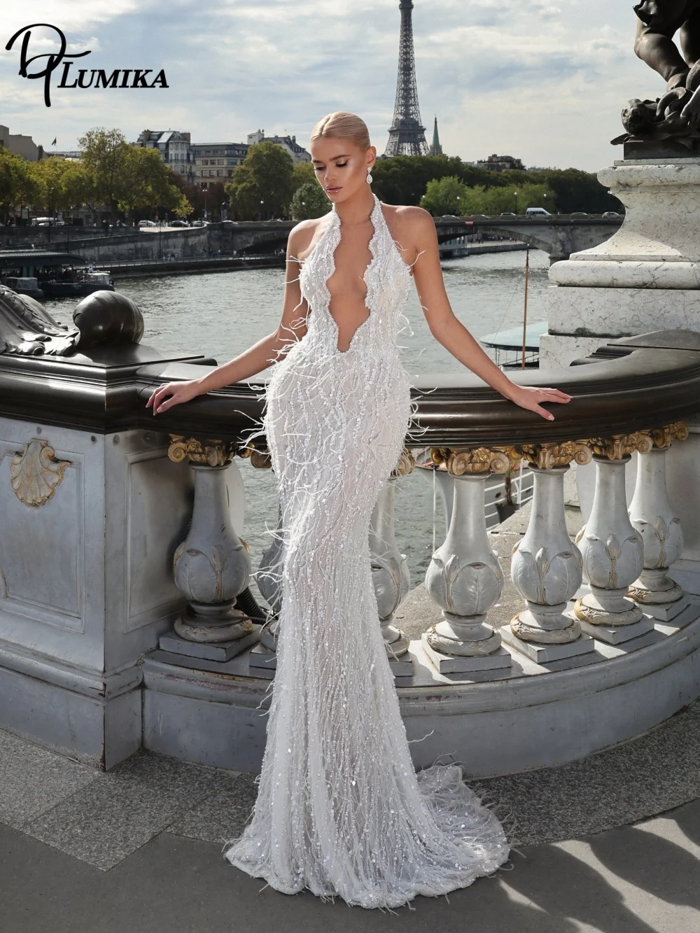 Romantic Halter Deep V Mermaid Wedding Dress 2027 Royal Fringe Feather Sequin Sheer Bride Gown Customized Vestido De Novia