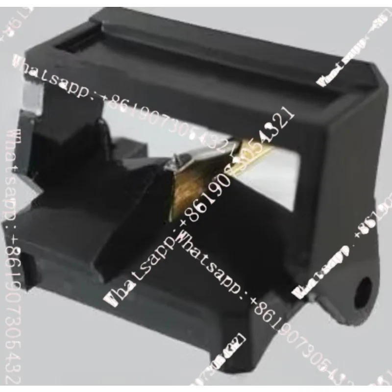 

The new diamond stylus replaces the V15 type III stylus