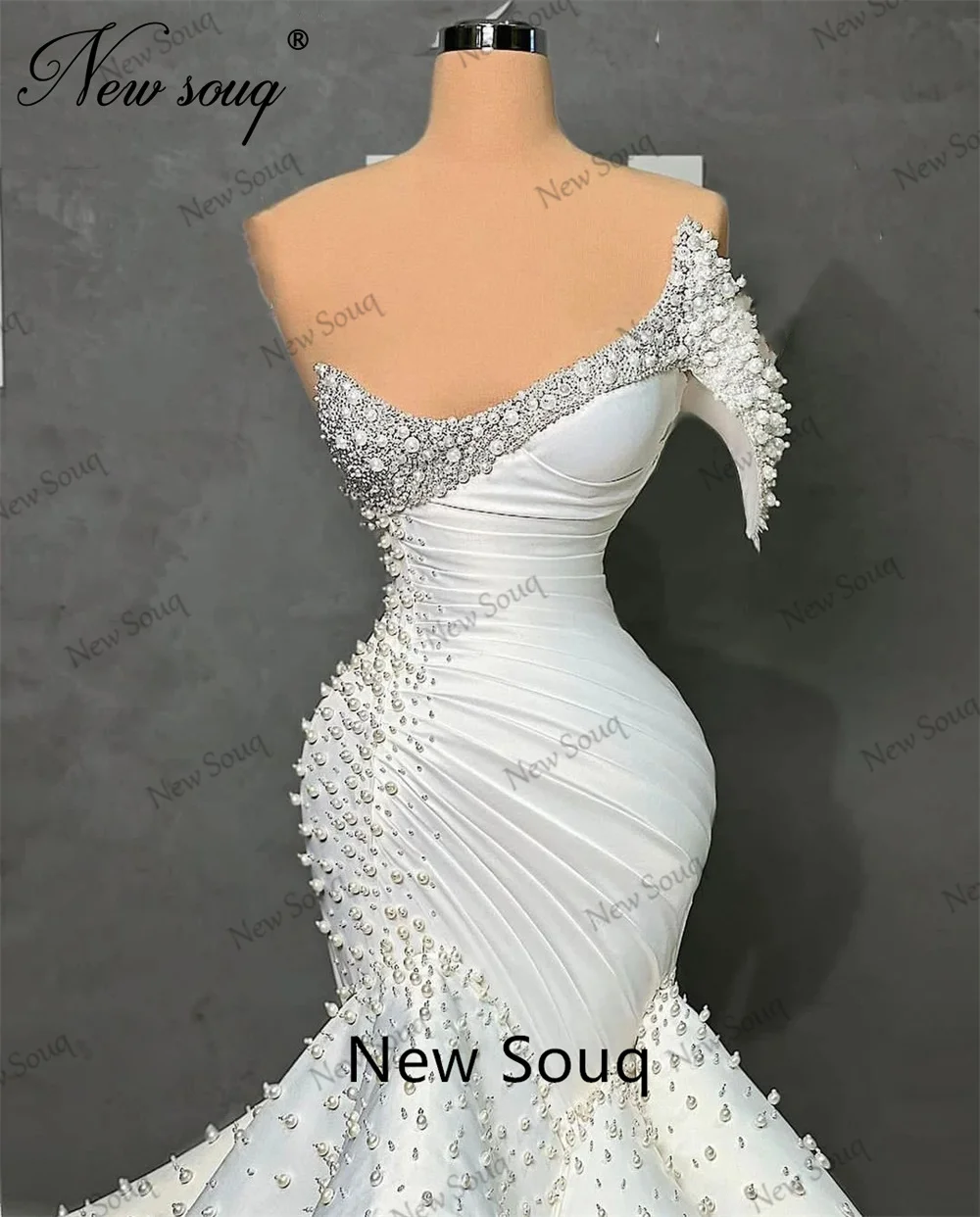 

Elegant White Mermaid Evening Dresses Sheer Neck Formal Prom Dress For Weddings Pearls Dubai Engagement Party Gowns Customized