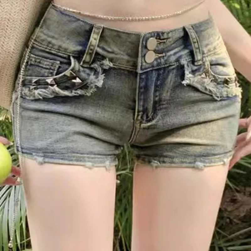 

Джинсовые шорты с низкой талией для девочек, женские летние новые стильные винтажные потертые дизайнерские эластичные утягивающие шорты, обтягивающие бедра