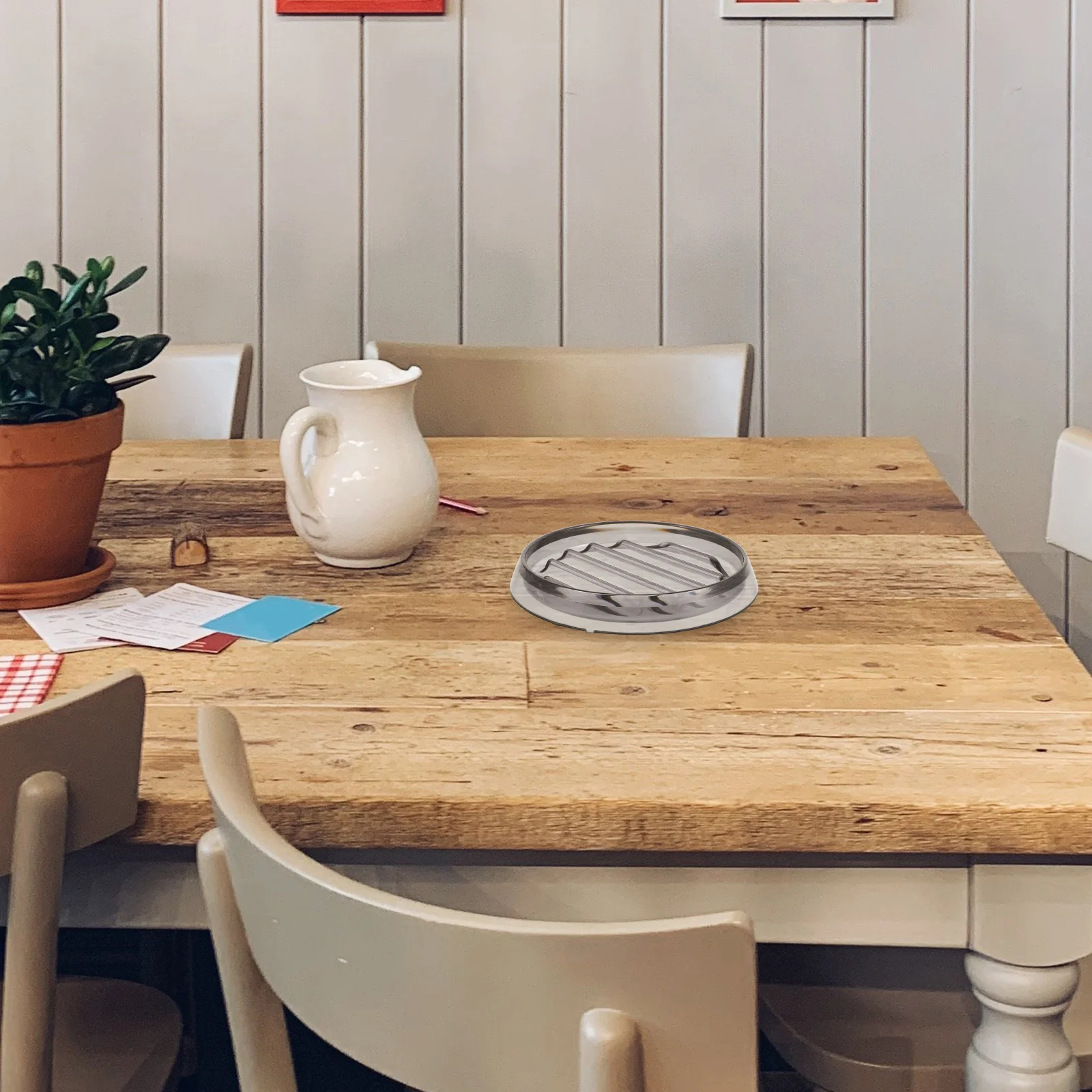 

Round Water Jug Saucer Thick PP Material Heat Resistant Mat Non-Slip Bottom Multi-Purpose Drink Coaster for Kitchen Dining Room