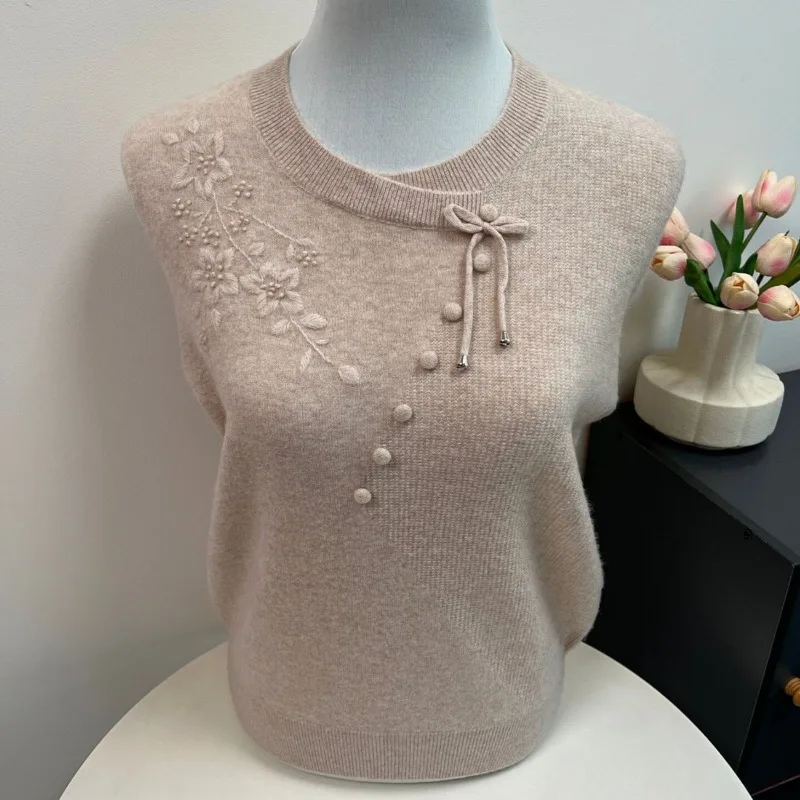 Mature Women Chinese Style Knit Vest Spring Autumn Floral Embroidery Mom Sleeveless Basic Sweater Tops