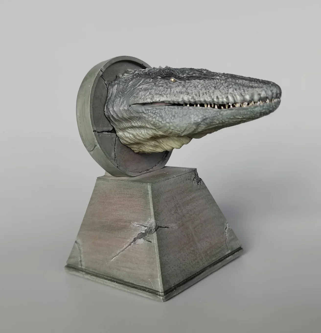 Nanmu Dragon Mosasaurus Lord of Abyss Head Busts Statue With Magnet Model