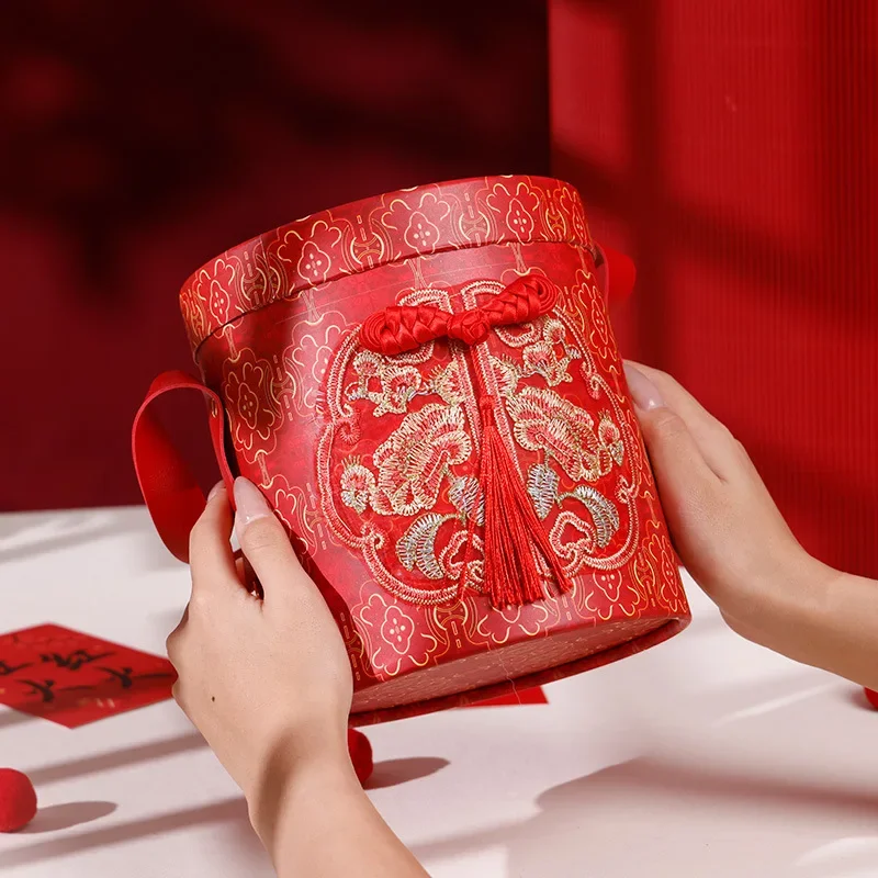 

Christmas Supplies Packaging Bag Leather Handle Red Chinese Style Buckle Design New Year Gift Bags Party Wedding Box Candy Boxes