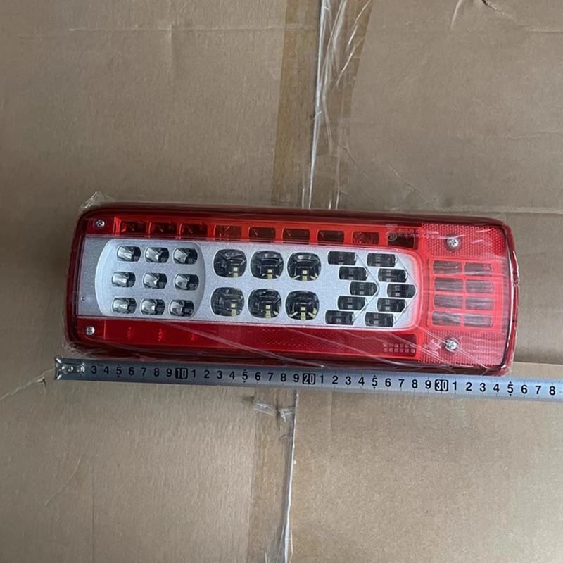 24V LED Truck Trailer Short Tail Light 82483073 82483074 For Volvo FMX 500 FM13 FH13 European Truck Body Parts