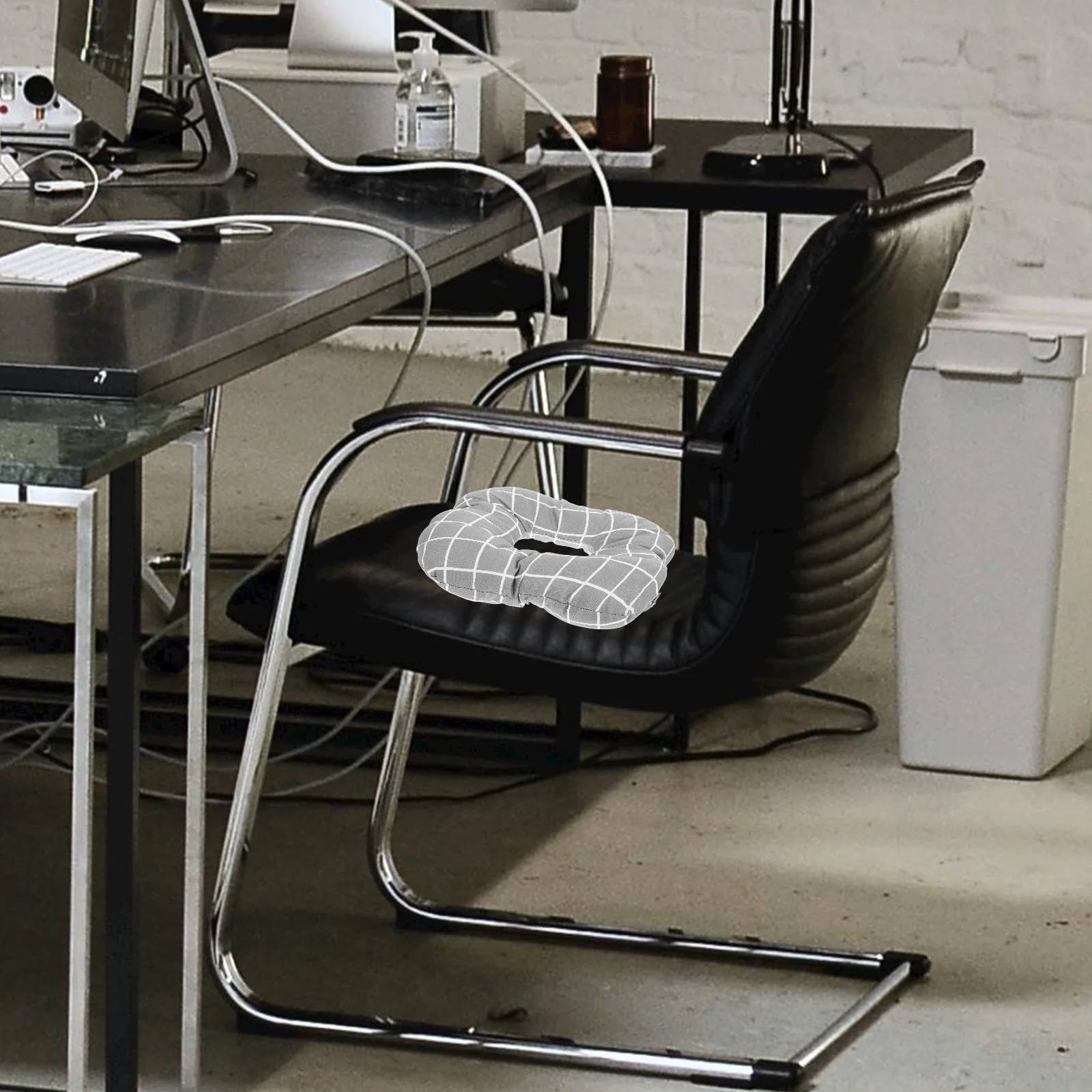 

High Density Anti Bed Sores Cushion Cotton Donut Pillow For Hemorrhoid Surgery Postpartum Tailbone Pain Office Chair