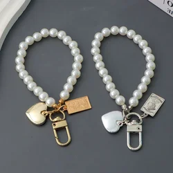 Simple Pearl Beaded Wristband Keychain Metal Heart Tag Charms Keyring For Women Girls Phone Handbags Car Keys Charms Accessories