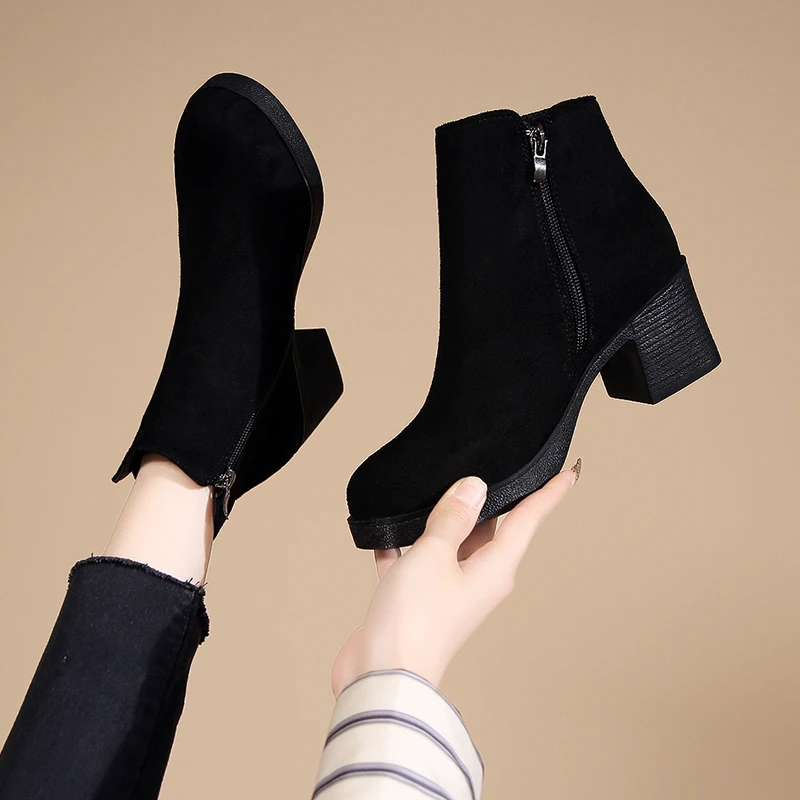 Neue Damen-Stiefeletten mit hohem Absatz, elegante runde Zehenpartie, modisch und vielseitig, warme Wintermode-Stiefel 2025 – Detail 2