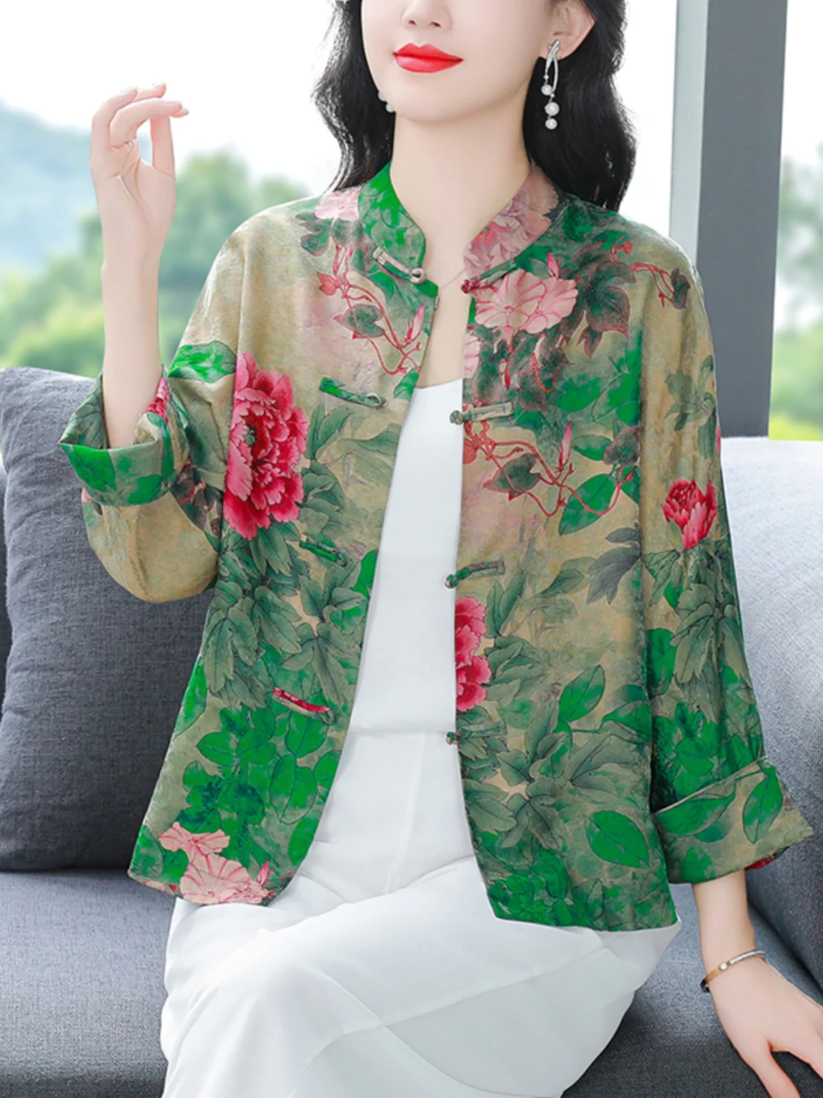 

New Chinese Style Modified Button up Shirt Women's Spring Summer Thin Outerwear Large Size Mom's National Style Tang Costume